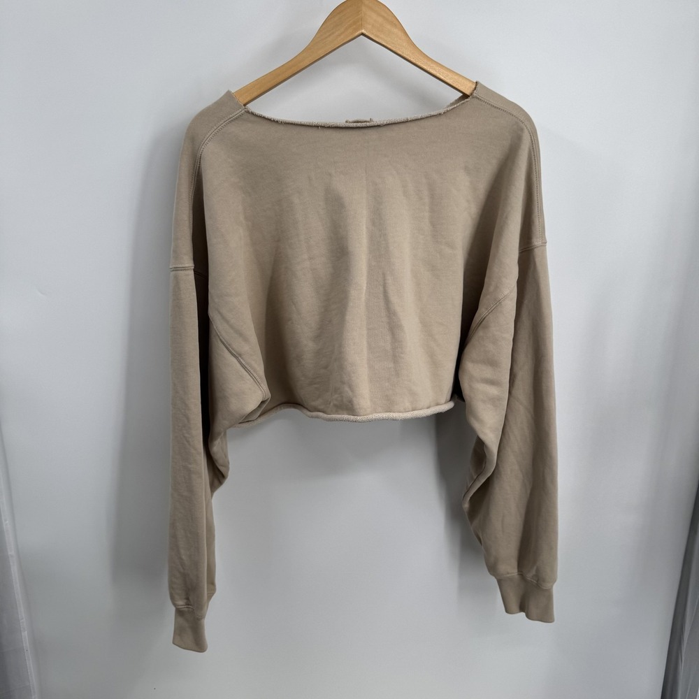 Brandy Melville Sweatshirt‎ Womens One Size Beige Cropped Raw Hem Terry Pullover - Picture 2 of 8